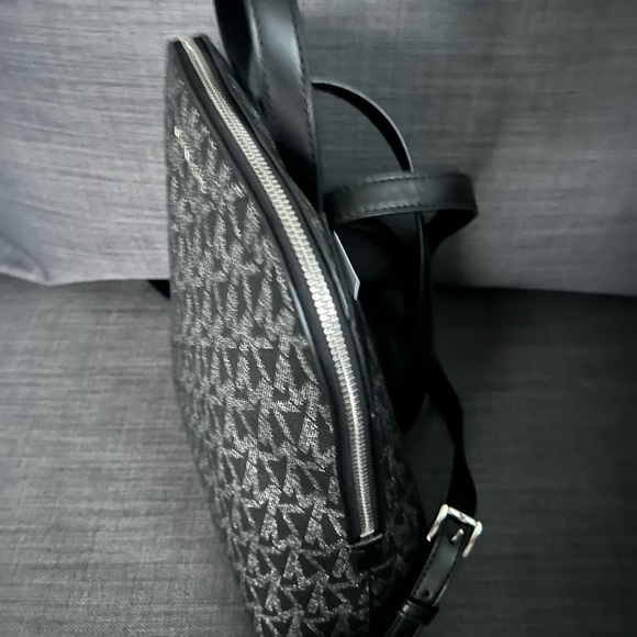 NWT MICHAEL KORS CINDY LARGE BACKPACK SAFFIANO LEATHER - Picture 4 of 7